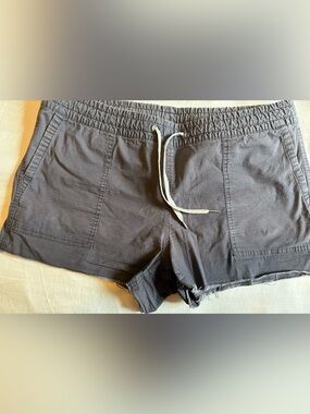 Vuori Women's Charcoal Drawstring  Shorts